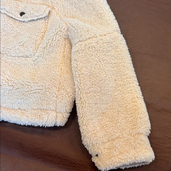 Women’s Free People Cream Sherpa Jacket in Medium - Picture 10 of 15
